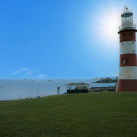 Super Duplex With Free Parking Apartment Plymouth Bagian luar foto