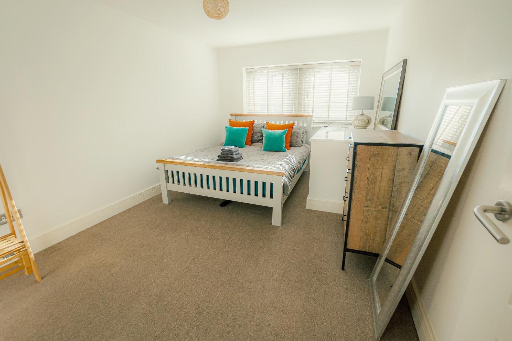 Super Duplex With Free Parking Apartment Plymouth Bagian luar foto