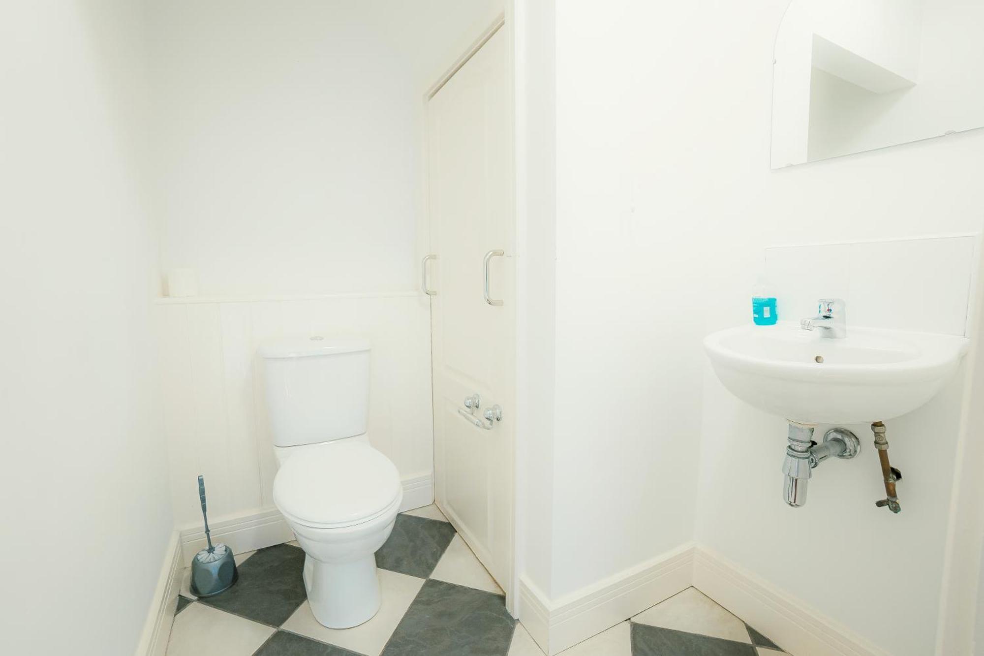Super Duplex With Free Parking Apartment Plymouth Bagian luar foto