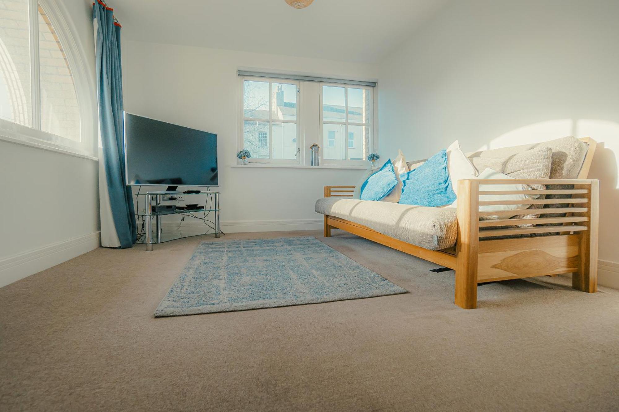 Super Duplex With Free Parking Apartment Plymouth Bagian luar foto